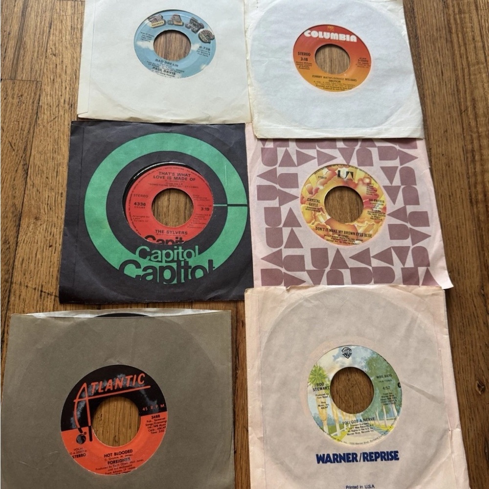 Lot Of 45 1970s 7” 45rpm Records with Case - Picture 9 of 11